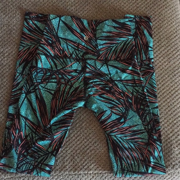 lululemon athletica Pants - RARE Lululemon Palm Lace Tofino Teal Multi